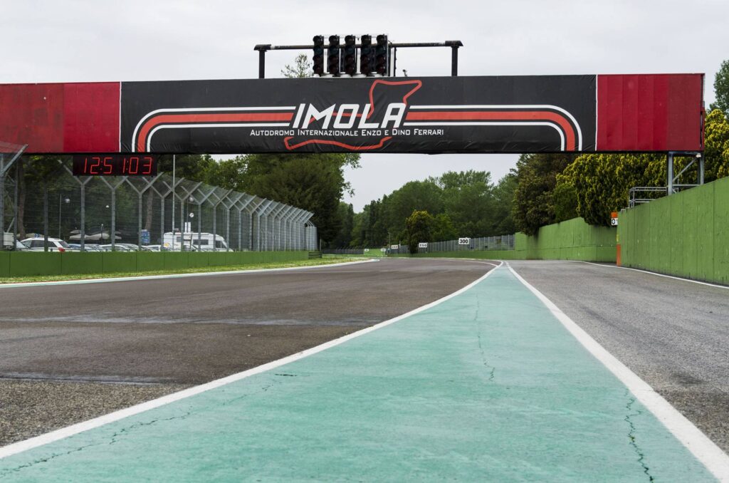 La F1 sperimenta un format di due giorni ad Imola