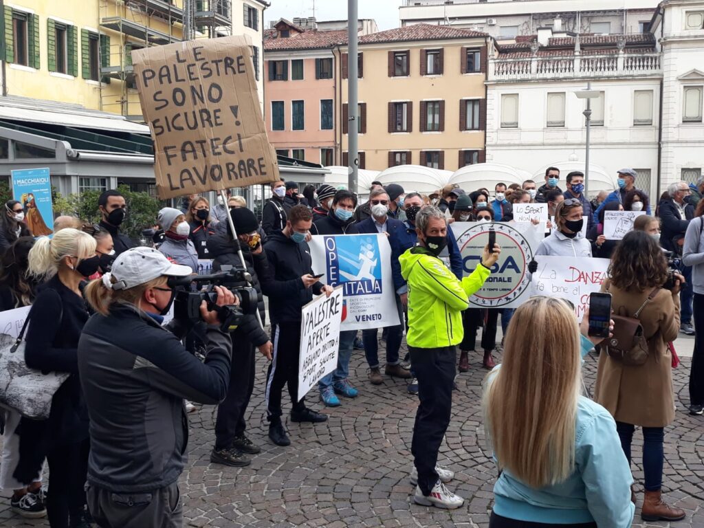 Noi viviamo di sport: lo sport scende in piazza