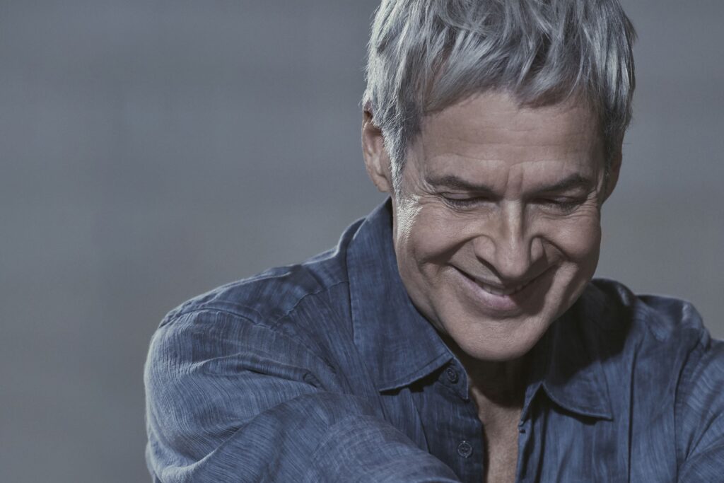 "Uomo di varie età" Claudio Baglioni