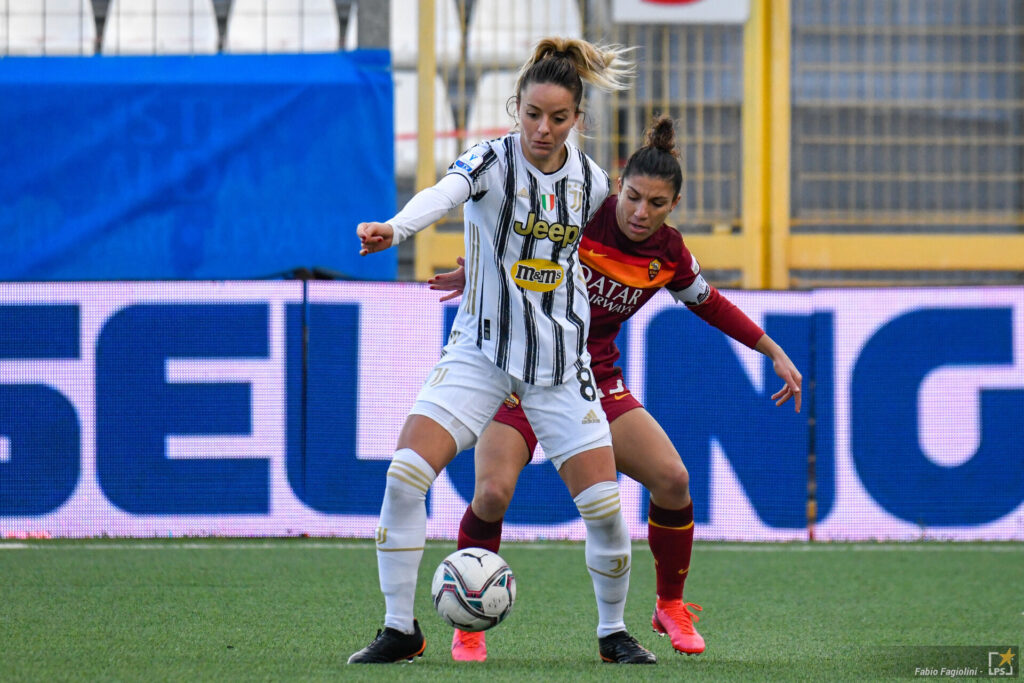 Calcio Femminile: la Supercoppa è ancora della Juventus!