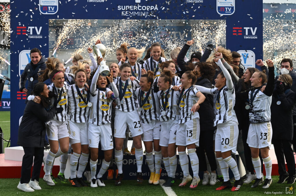 Calcio Femminile: la Supercoppa è ancora della Juventus!