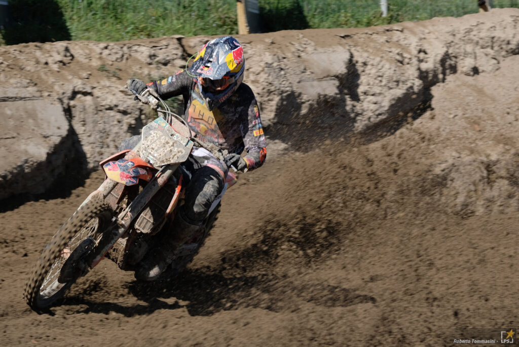 Motocross Cairoli vince GP Gran Bretagna