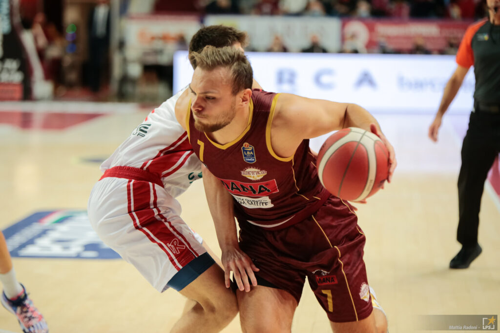 Umana Reyer Venezia - Unahotels Reggio Emilia 94-74