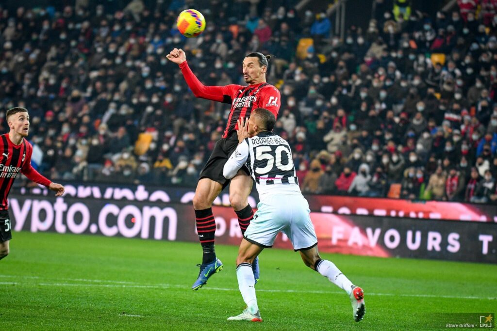 Zlatan Ibrahimovic (Milan) e Rodrigo Becao (Udinese)