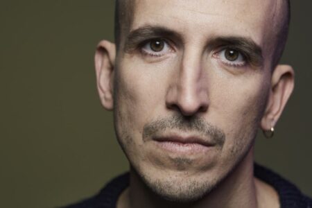 Giovanni Truppi: Tuo padre, mia madre, Lucia e le canottiere all’Ariston