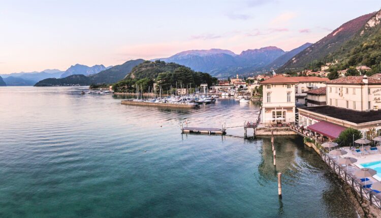 Anticipo d'estate pieds dans l'eau