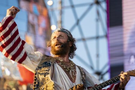 Jovanotti all’arrembaggio!
