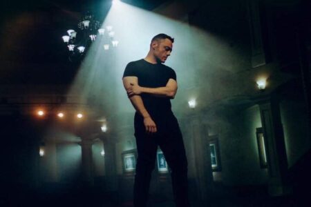 “La vita splendida” è il nuovo singolo di Tiziano Ferro