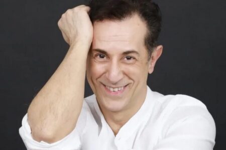 In “Facce ride show”, in scena tutta la verve fantasista di Manlio Dovì