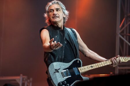 Luciano Ligabue, sogni di rock’n’roll urlati contro il cielo