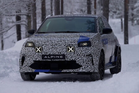 L’Alpine elettrica resiste al freddo polare