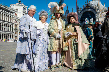 Carnevale delle Tradizioni: Un Viaggio Affascinante tra le Maschere Italiane in Piazza San Marco